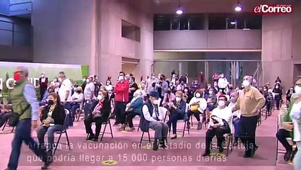 Arranca la vacunación en la Cartuja, que podría llegar a 15.000 personas diarias