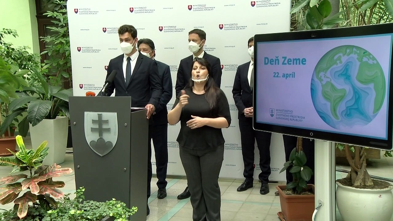 ZÁZNAM: TK premiéra E. Hegera a ministra životného prostredia J. Budaja