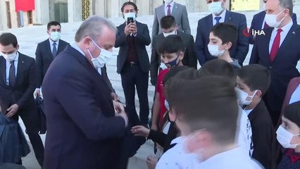 TBMM Başkanı Mustafa Şentop 23 Nisan münasebetiyle Bağcılar Belediyesi'nin etkinliğine katılan çocukları kabul etti