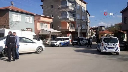 Çatışmanın arasında kalan toptancı silahla vuruldu