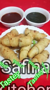 सिर्फ 10 मिनट में ऐसे समोसे बनाएं कि सब आपकी तारीफ करते नहीं रुकेंगे #Shorts #Samosa Roll #Ramdan by Safina kitchen