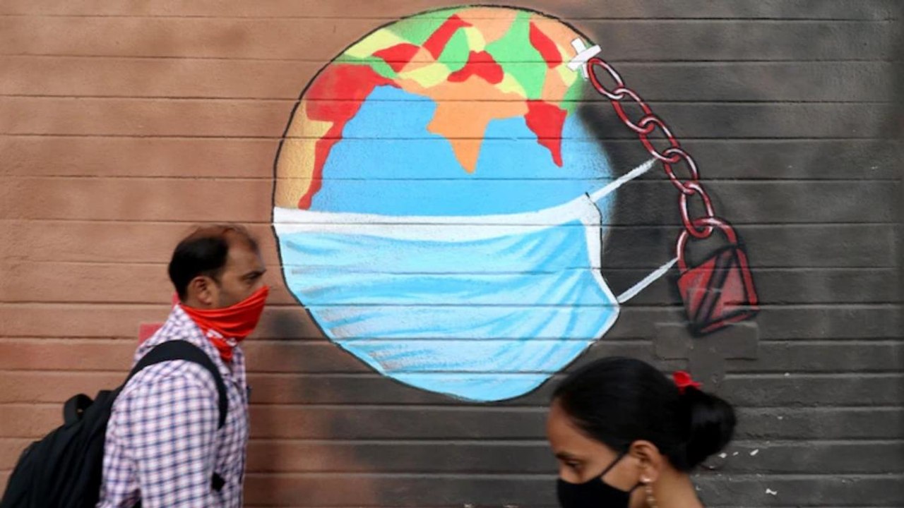 Coronavirus: Triple mutation strain raises concern