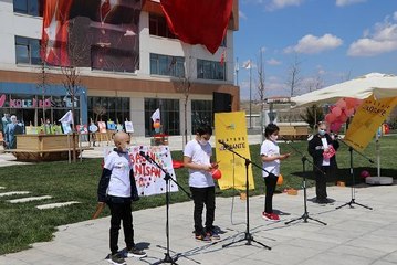 LÖSEV'DE 23 NİSAN COŞKUSU