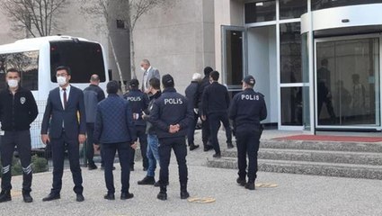 Emekli 5 amiral ve 1 general adli kontrolle serbest bırakıldı