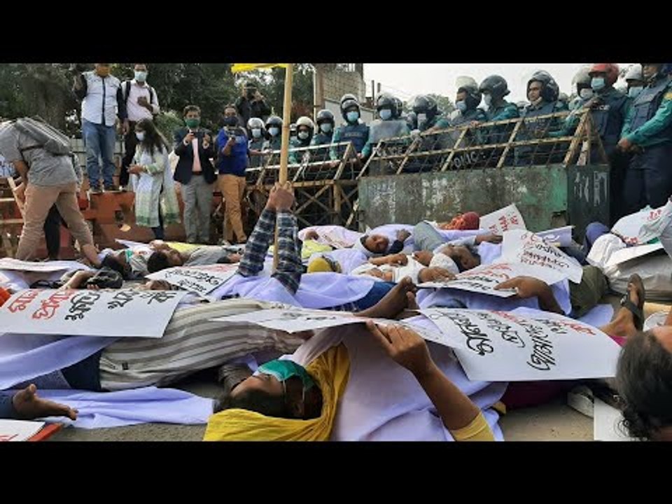 তাজরীনের আহত শ্রমিকদের ‘জিন্দা লাশের’ মিছিলে পুলিশের বাধা | Jagonews24.com