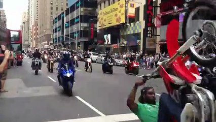 Huge bikers group in nyc