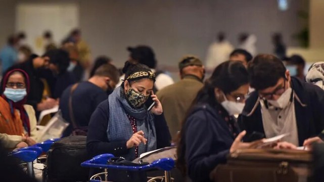 Canada imposes ban on passenger flights from India, Pakistan for 30 days