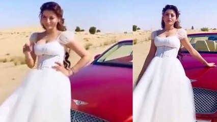 Urvashi Rautela रेगिस्तान में बनी Kate Winslet और किया  Titanic song पर डांस; Watch video |FilmiBeat