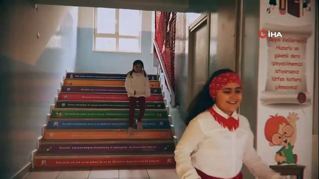 Tuzla Atatürk İlkokulu öğrencilerinden 23 Nisan için 100. Yıl Marşı'na özel klip