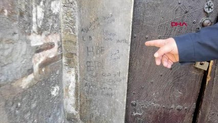 BURSA'DA 550 YILLIK TÜRBENİN DUVARLARINA YAZILANLAR, TEPKİ TOPLADI