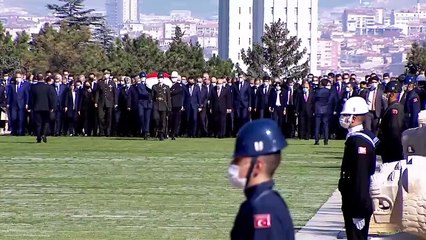 Ne Erdoğan vardı ne de Bahçeli! Anıtkabir'de iktidarsız anma