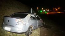 Veículo abandonado é encontrado batido após possível capotamento na PRc-467 em Cascavel