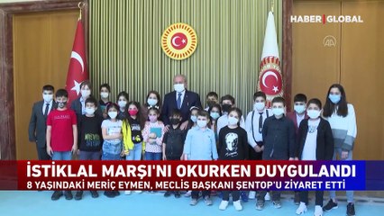 İzleyenleri de ağlattı! Ağlaya ağlaya İstiklal Marşı'nı böyle okudu!