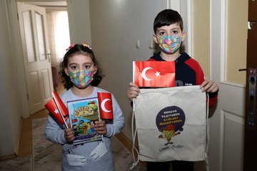 Büyükşehir Belediyesi, 23 Nisan sevincini evlere taşıdı