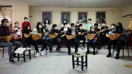 Erdal Erzincan'ın Gezici Bağlama Atölyesi