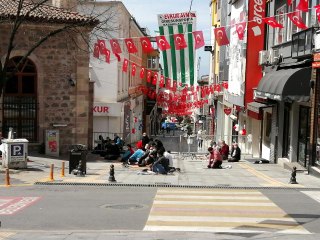 Doğu Karadeniz'de en fazla vakanın olduğu il olan Giresun'da cuma namazı böyle kılındı