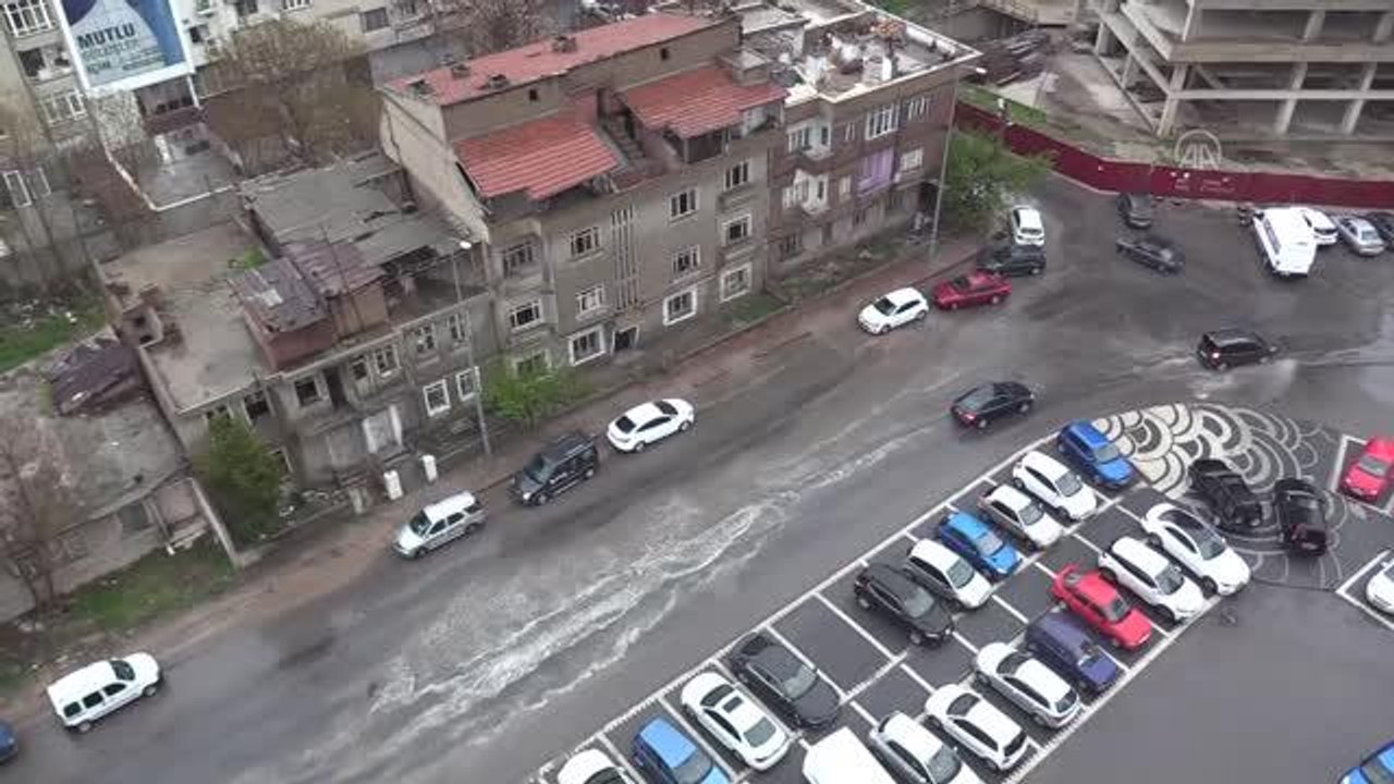 Sağanak etkili oldu