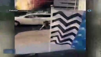 Bisikletine yaptığı düzenekle görenleri şaşkına çevirdi