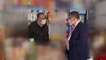 KASTAMONU - Taşköprü Belediye Başkanı Çatal, bir hayırseverin nakdi yardımıyla ihtiyaç sahiplerinin bakkal borcunu ödedi