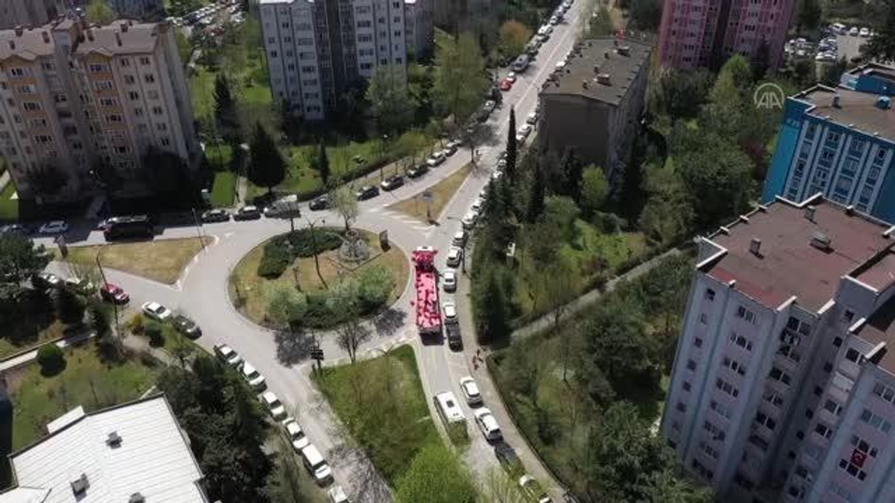 Çocuklar 23 Nisan coşkusunu gezici tırla yaşadı