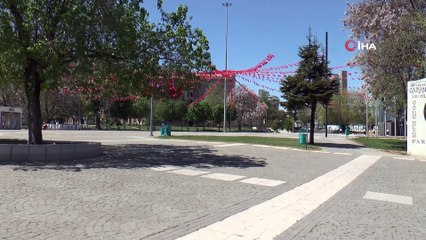 Gaziantep’te caddeler ve sokaklar boş kaldı