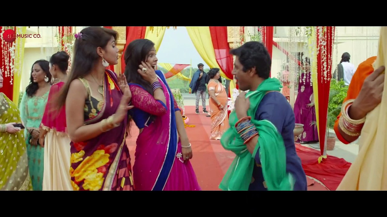 Swaggy_Chudiyan___Bole_Chudiyan___Nawazuddin_%2C_Tamannaah_B__Aakanksha_Sharma_%2C_Sunny_Inder_%2C_Kumaar(1080p)