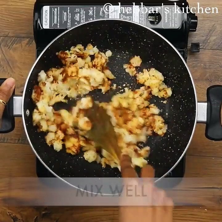 Aloo Kachori Recipe | Aloo Ki Kachori Recipe | Potato Stuffed Kachori