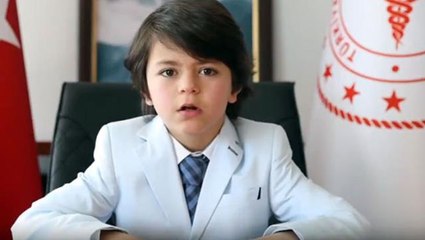 Sağlık Bakanı Koca, 23 Nisan'da koltuğunu torununa bıraktı