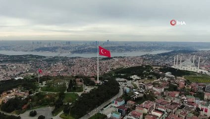 Cumhurbaşkanı Erdoğan, Çamlıca Tepesi’nde bayrak çekme törenine katıldı