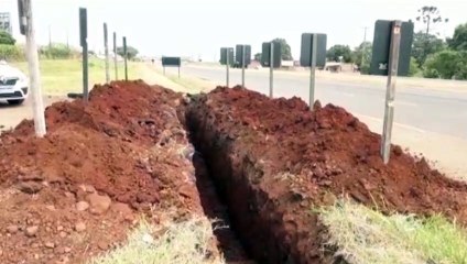 Moradores reclamam de fechamento de acesso a comunidades