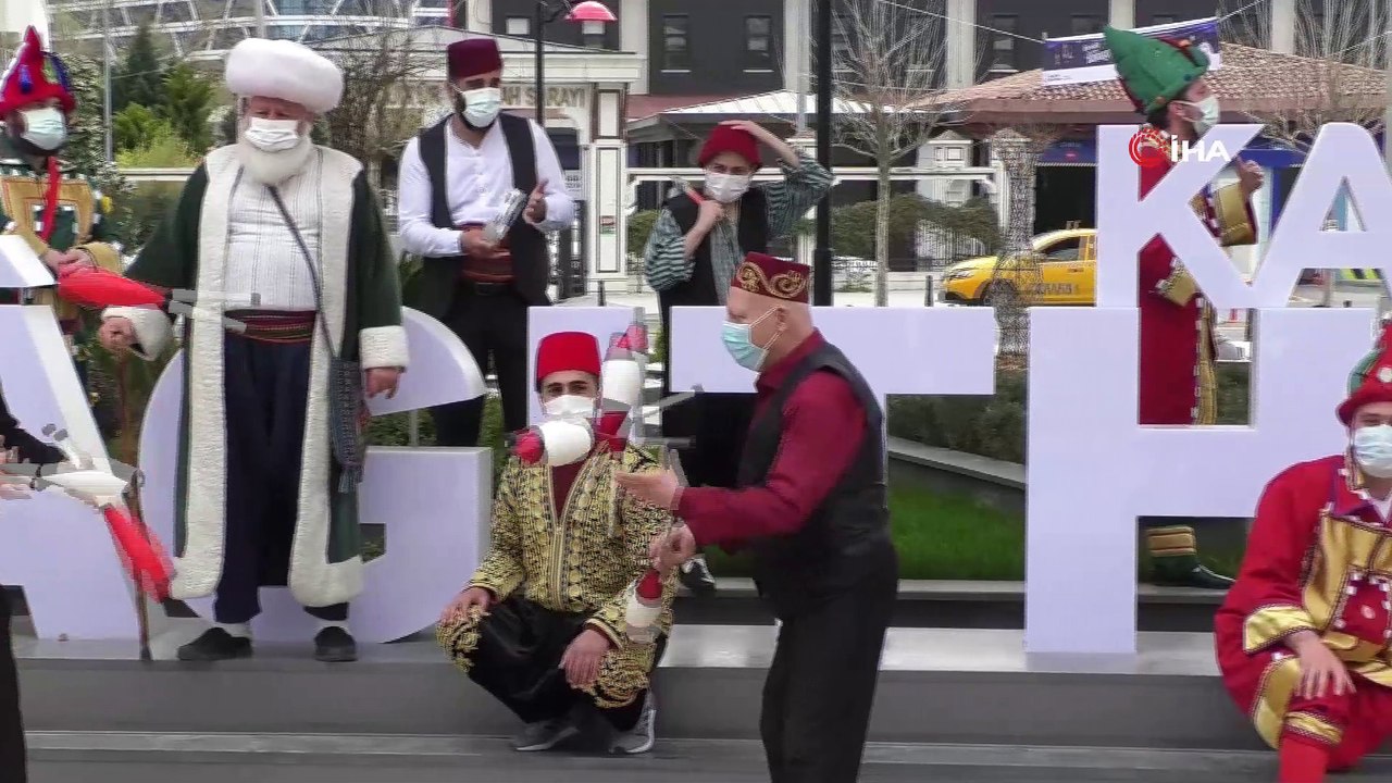 Hacivat ve Karagöz ile 23 Nisan coşkusu