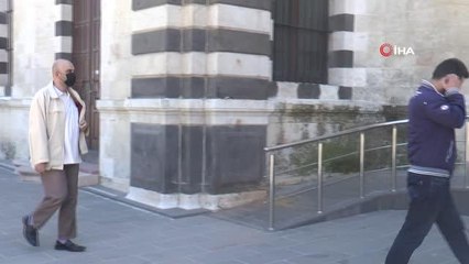 Vatandaşlar Cuma namazlarını evlerine en yakın camide eda etti