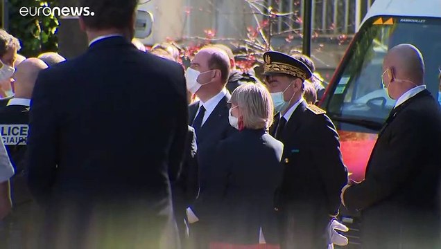 Франция: сотрудницу полиции зарезали на рабочем месте