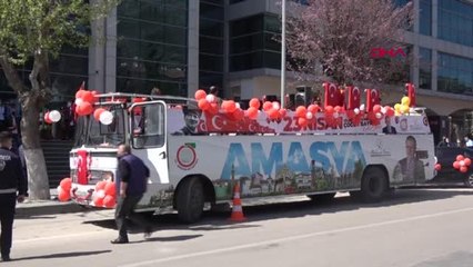 Son dakika haberleri! Amasya'da üstü açık otobüsle çocuklara konser verildi