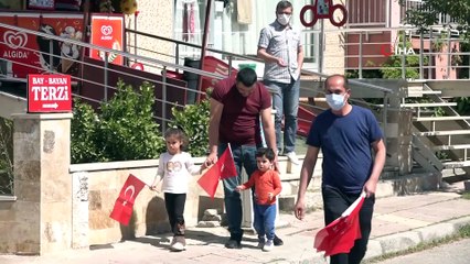 Pamukkale'de 23 Nisan konvoyu 61 mahallede çocukların bayram sevincine ortak oldu