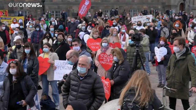 الدنمارك تطلب من لاجئين سوريين مغادرة البلاد.. هذه قصة فايزة صطوف