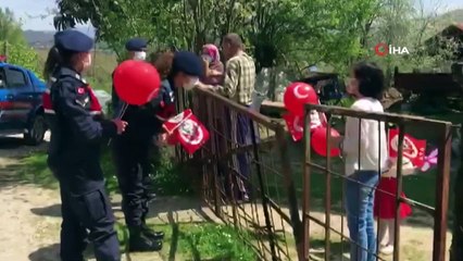 Jandarma köylerde 23 Nisan coşkusu yaşattı