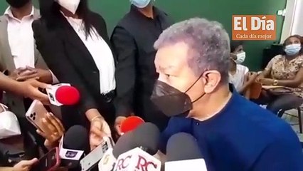 Leonel Fernández va a vacunarse contra el COVID-19