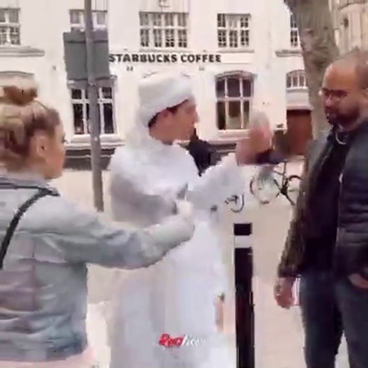 Can a Muslim break his roza for any Bribe?