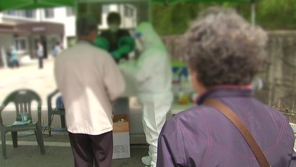 나흘째 700명대 신규 확진...개편안 시범 적용 논란 / YTN