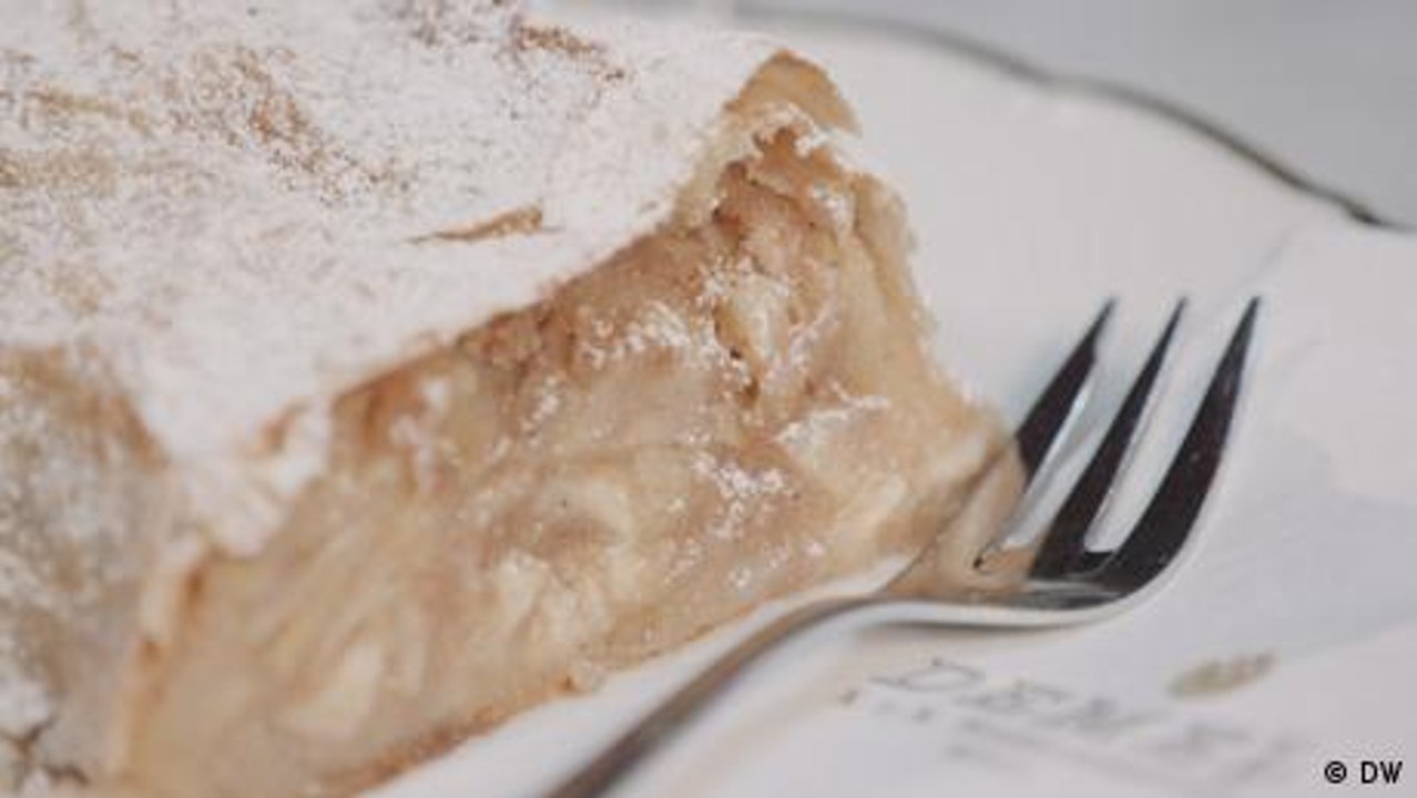 Food Secrets: Wiener Apfelstrudel