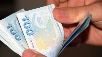 Milyonlarca emekli heyecanla bekliyor! İkramiye zammı için masada üç alternatif var