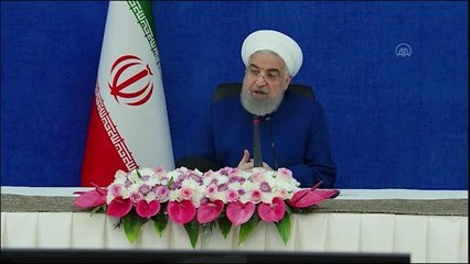 Ruhani, ülkesindeki muhafazakarları "siyasi grupçulukla" suçladı