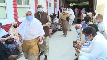 انتقادات للحكومة الباكستانية بسبب البطء في توفير لقاحات كورونا