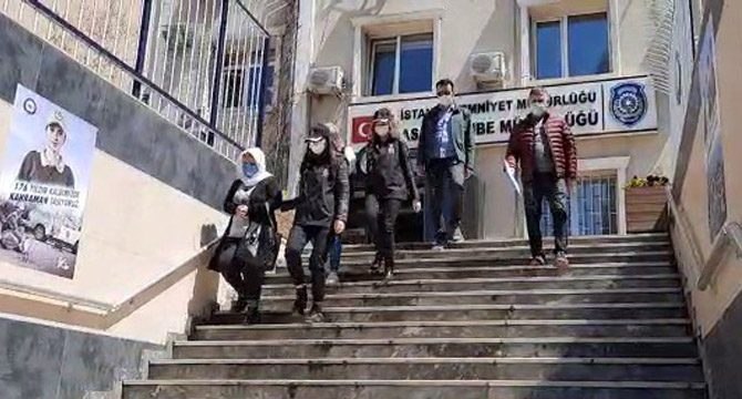 Alışveriş merkezinde yankesicilik şoku: Kadın hırsızlar 16 bin lirayı böyle çaldı