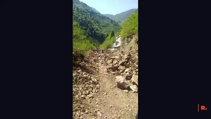 İkizdere'de köylüler vadi girişini arı kovanlarıyla kapattı