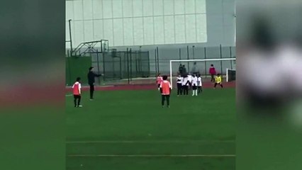 Cristiano Jr'dan babasını kıskandıran muhteşem frikik golü