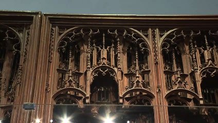 ترميم رائعة نحتية من القرن الخامس عشر في أحد متاحف بروكسل