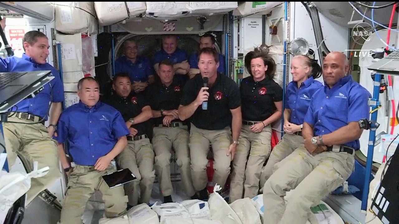 Alltag im All - an ISS angedockt
