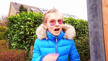 Amelia And Akim Visit The Doctor - Family Fun For Kids